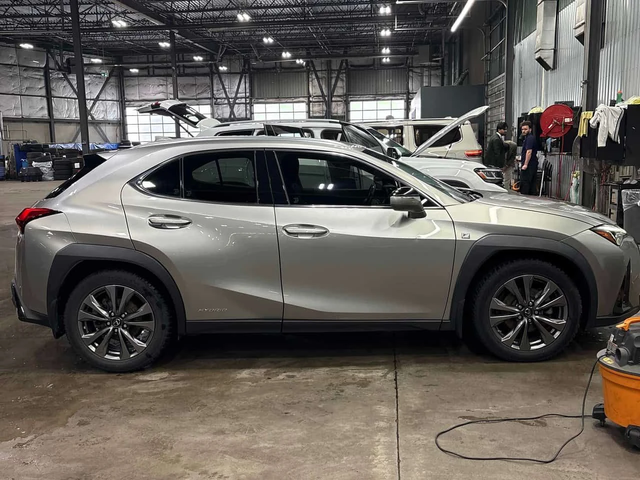 Lexus UX 250h * F SPORT * ПОДГРЕВИ * NAVI * ПАМЕТ - автомобили, коли, обяви за нови и употребявани 11