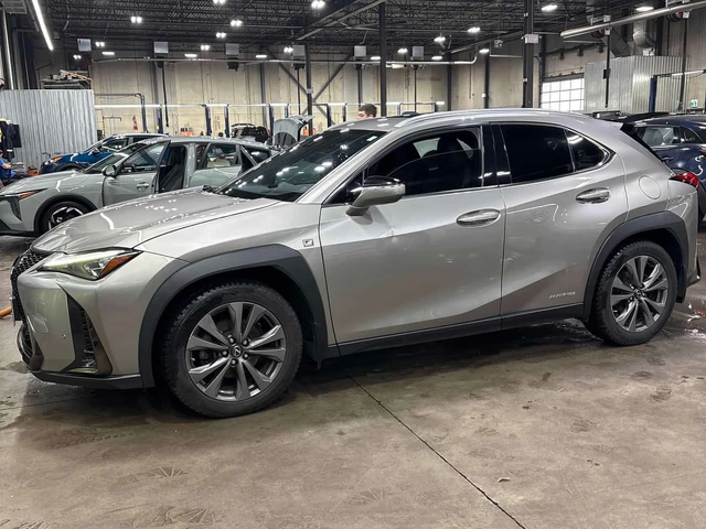 Lexus UX 250h * F SPORT * ПОДГРЕВИ * NAVI * ПАМЕТ - автомобили, коли, обяви за нови и употребявани 1
