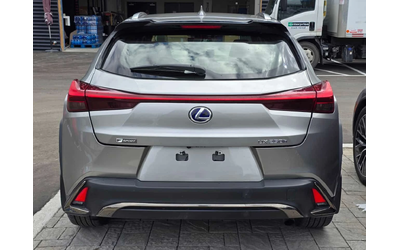 lexus-ux-250h - 3