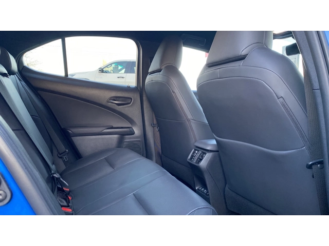 Lexus UX 300E - автомобили, коли, обяви за нови и употребявани 14