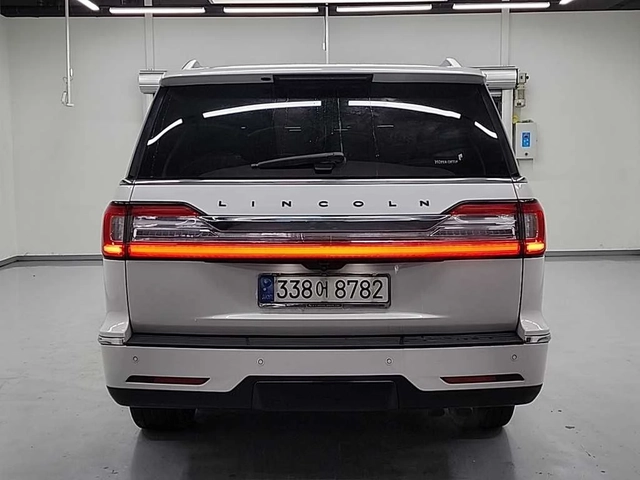 Lincoln Navigator BLACK LABEL| ПАНО| 360| ПОДГРЕВ| ОБДУХВАНЕ| HUD - автомобили, коли, обяви за нови и употребявани 1