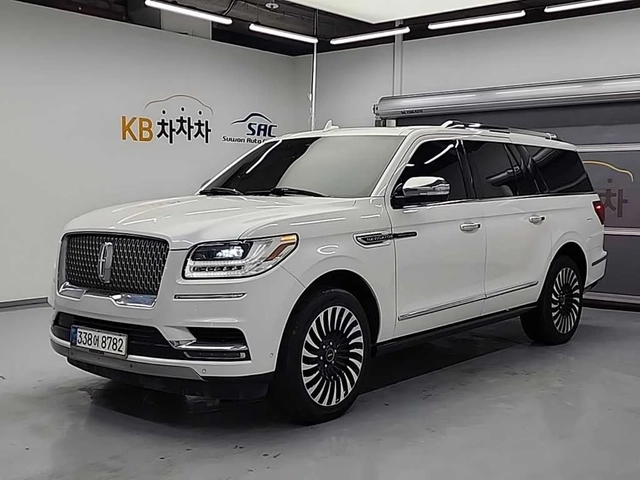 Lincoln Navigator BLACK LABEL| ПАНО| 360| ПОДГРЕВ| ОБДУХВАНЕ| HUD - автомобили, коли, обяви за нови и употребявани 2