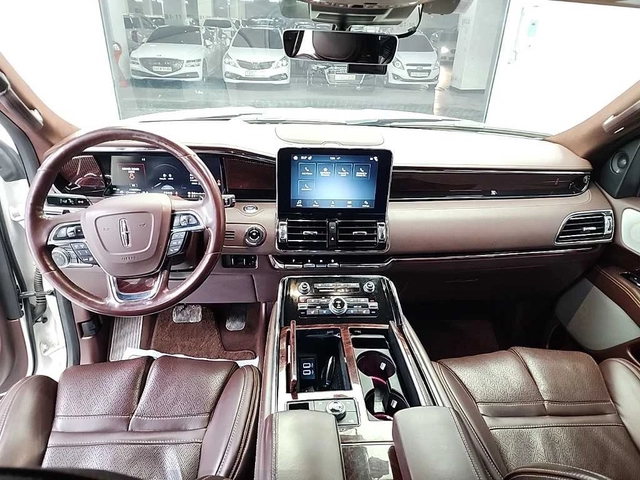 Lincoln Navigator BLACK LABEL| ПАНО| 360| ПОДГРЕВ| ОБДУХВАНЕ| HUD - автомобили, коли, обяви за нови и употребявани 5
