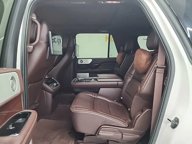 Lincoln Navigator BLACK LABEL| ПАНО| 360| ПОДГРЕВ| ОБДУХВАНЕ| HUD - автомобили, коли, обяви за нови и употребявани 9