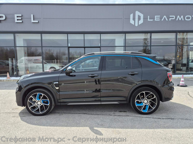 LINK&CO 01 SUV 261к.с. Plug-In Hybrid - автомобили, коли, обяви за нови и употребявани 3