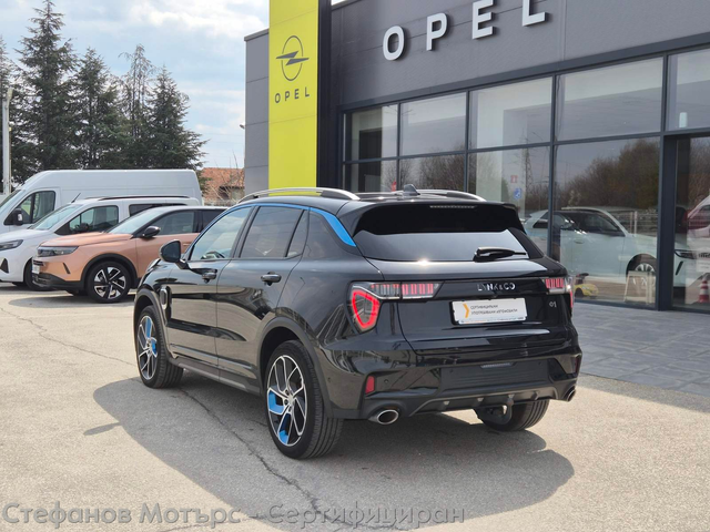 LINK&CO 01 SUV 261к.с. Plug-In Hybrid - автомобили, коли, обяви за нови и употребявани 6