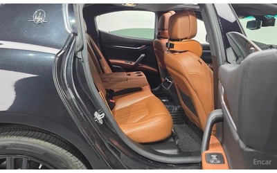 Maserati Ghibli 3.0 V6 / COGNAC INT / PANO / ЩОРИ - автомобили, коли, обяви за нови и употребявани 14