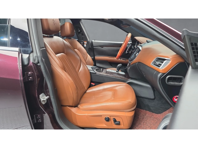 Maserati Ghibli 3.0 Diesel - автомобили, коли, обяви за нови и употребявани 10
