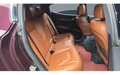 Maserati Ghibli 3.0 Diesel - автомобили, коли, обяви за нови и употребявани 11