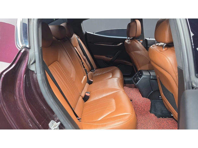Maserati Ghibli 3.0 Diesel - автомобили, коли, обяви за нови и употребявани 11