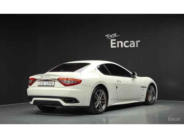 Maserati GranTurismo 4.7* SPORT* - автомобили, коли, обяви за нови и употребявани 1