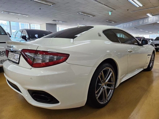 Maserati GranTurismo - автомобили, коли, обяви за нови и употребявани 4