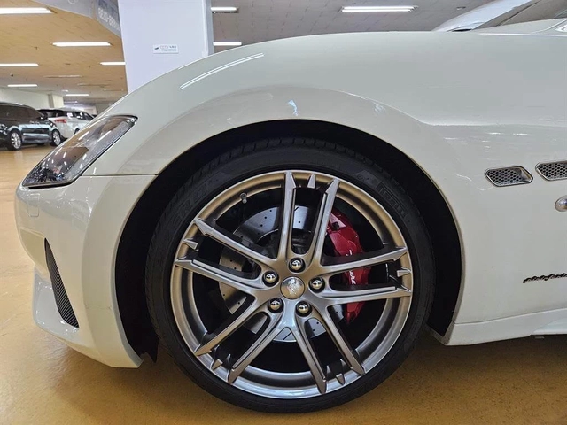 Maserati GranTurismo - автомобили, коли, обяви за нови и употребявани 6