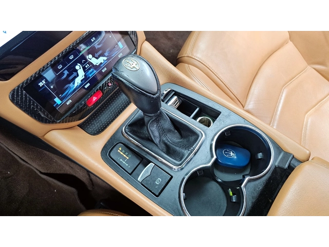 Maserati GranTurismo 4.7 Sport - автомобили, коли, обяви за нови и употребявани 8