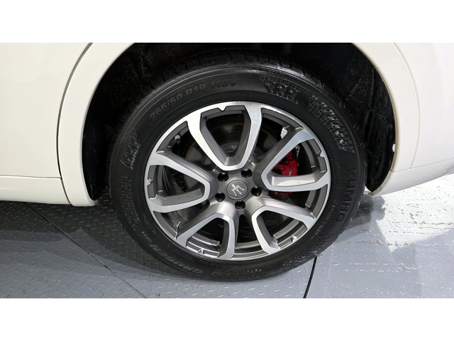 Maserati Levante 3.0 AWD autogeorge.com - автомобили, коли, обяви за нови и употребявани 4