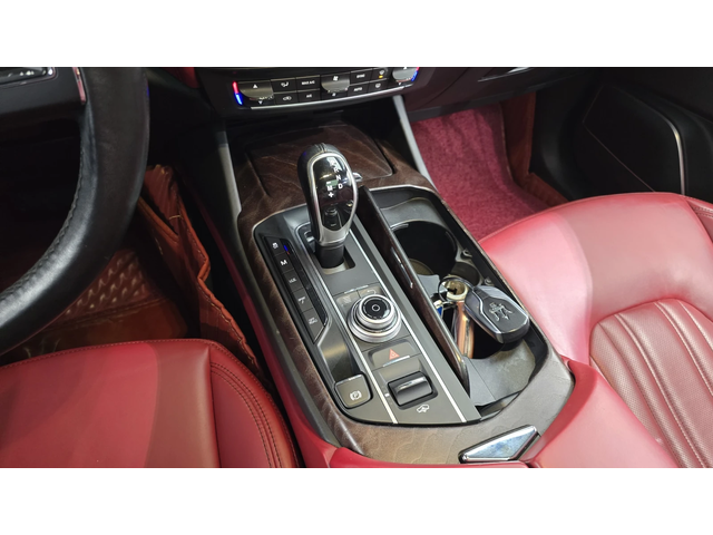 Maserati Levante 3.0 AWD LUXURY autogeorge.com - автомобили, коли, обяви за нови и употребявани 7