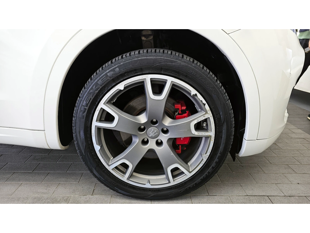 Maserati Levante 3.0 AWD SPORT autogeorge.com - автомобили, коли, обяви за нови и употребявани 4