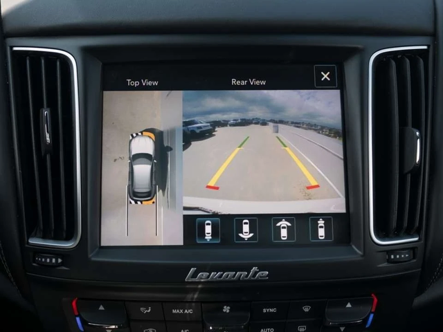 Maserati Levante * Luxury * CARFAX * ЦЕНА ДО БГ - автомобили, коли, обяви за нови и употребявани 15