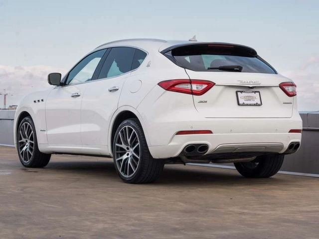 Maserati Levante * Luxury * CARFAX * ЦЕНА ДО БГ - автомобили, коли, обяви за нови и употребявани 3