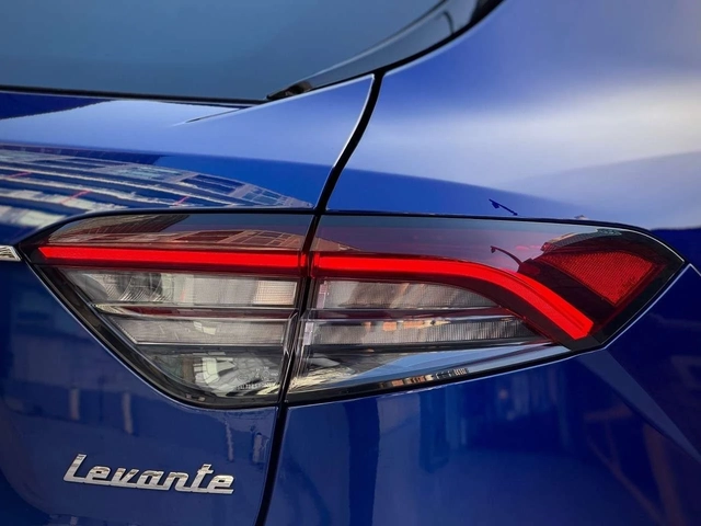 Maserati Levante ОБДУХВАНЕ / ЧЕРВЕНА КОЖА / ПАНОРАМА / ЦЕНА ДО БГ - автомобили, коли, обяви за нови и употребявани 8