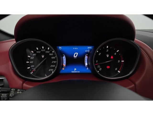 Maserati Levante 3.0 Diesel AWD GranSport - автомобили, коли, обяви за нови и употребявани 5