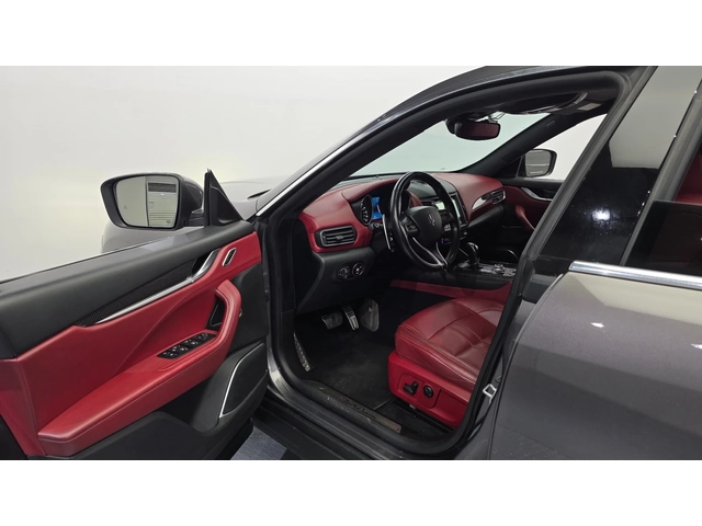Maserati Levante 3.0 Diesel AWD GranSport - автомобили, коли, обяви за нови и употребявани 7