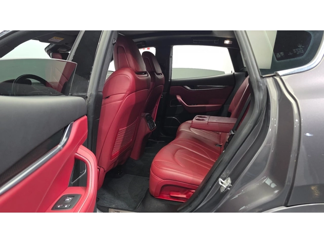 Maserati Levante 3.0 Diesel AWD GranSport - автомобили, коли, обяви за нови и употребявани 8