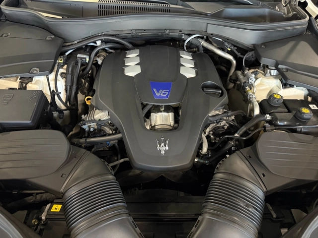 Maserati Levante S GranLusso 3.0L - автомобили, коли, обяви за нови и употребявани 14
