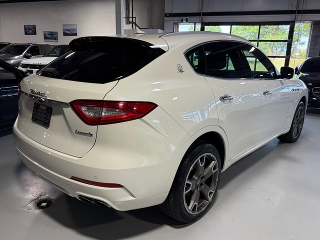 Maserati Levante S GranLusso 3.0L - автомобили, коли, обяви за нови и употребявани 3