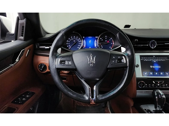 Maserati Quattroporte 3.0 DIESEL 275к.с. * ОБДУХВАНЕ * ЕЛ. ЗАДНИ СЕДАЛКИ - автомобили, коли, обяви за нови и употребявани 3