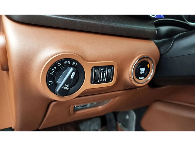 Maserati Quattroporte 3.0 DIESEL 275к.с. * ОБДУХВАНЕ * ЕЛ. ЗАДНИ СЕДАЛКИ - автомобили, коли, обяви за нови и употребявани 5