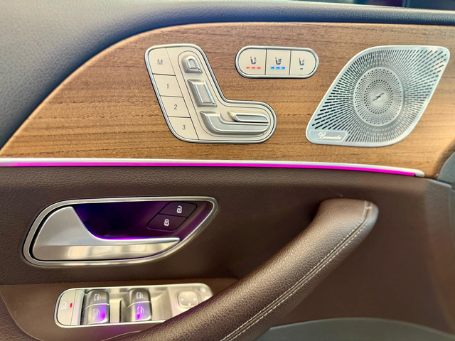 Maybach S580 TwoTone* TV* Масаж* Обдухване* ЛИЗИНГ* - автомобили, коли, обяви за нови и употребявани 6