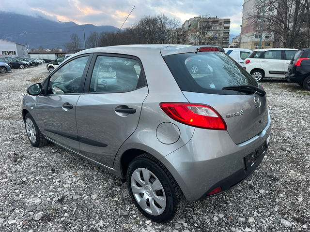 Mazda 2 1.3I 75KC - автомобили, коли, обяви за нови и употребявани 2