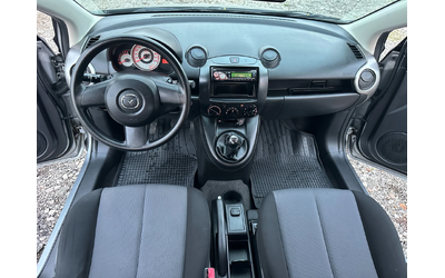 Mazda 2 1.3I 75KC - автомобили, коли, обяви за нови и употребявани 9