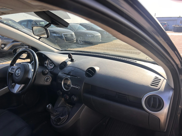 Mazda 2 1.3GAZ EURO 4 - автомобили, коли, обяви за нови и употребявани 9