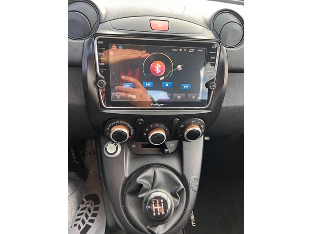 Mazda 2 1.3GAZ NAVI EURO 5 - автомобили, коли, обяви за нови и употребявани 13