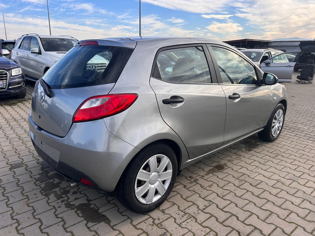Mazda 2 1.3GAZ NAVI EURO 5 - автомобили, коли, обяви за нови и употребявани 5