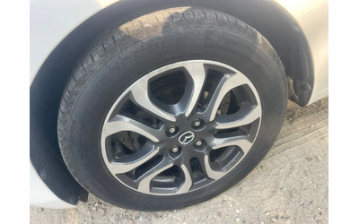 Mazda 2 1.5D-NAVI-TOPP - автомобили, коли, обяви за нови и употребявани 7