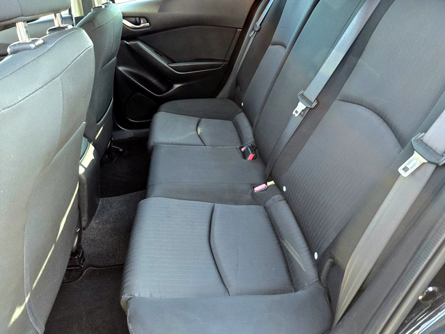 Mazda 3 1.5 SkyActiv-G (100 кс) - автомобили, коли, обяви за нови и употребявани 15