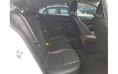 Mazda 3 2.5L 4 Front Wheel Drive - автомобили, коли, обяви за нови и употребявани 9