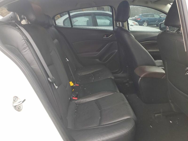 Mazda 3 2.5L 4 Front Wheel Drive - автомобили, коли, обяви за нови и употребявани 9