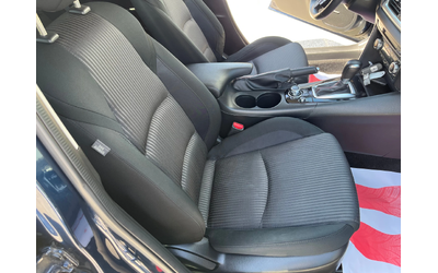 Mazda 3 2.2 D/Automat - автомобили, коли, обяви за нови и употребявани 7