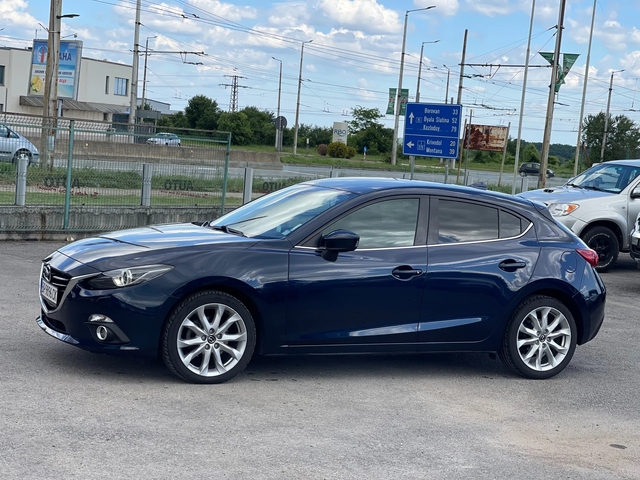 Mazda 3 1.5D Skyactiv - автомобили, коли, обяви за нови и употребявани 2