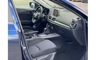 Mazda 3 1.5D Skyactiv - автомобили, коли, обяви за нови и употребявани 9