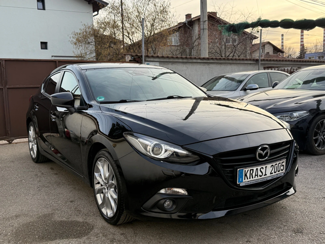 Mazda 3 2.0 SKYACTIVE 89000KM!!! BOSE NAVI KEYLESS XENON - автомобили, коли, обяви за нови и употребявани 2