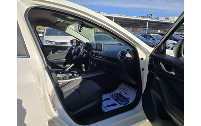 Mazda 3 1.5 SKYACTIV 100к.с Топ състояние - автомобили, коли, обяви за нови и употребявани 12