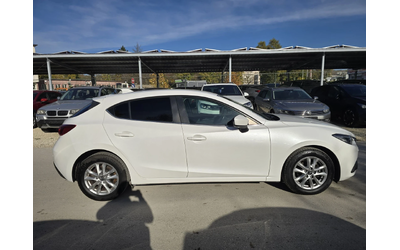 Mazda 3 1.5 SKYACTIV 100к.с Топ състояние - автомобили, коли, обяви за нови и употребявани 7