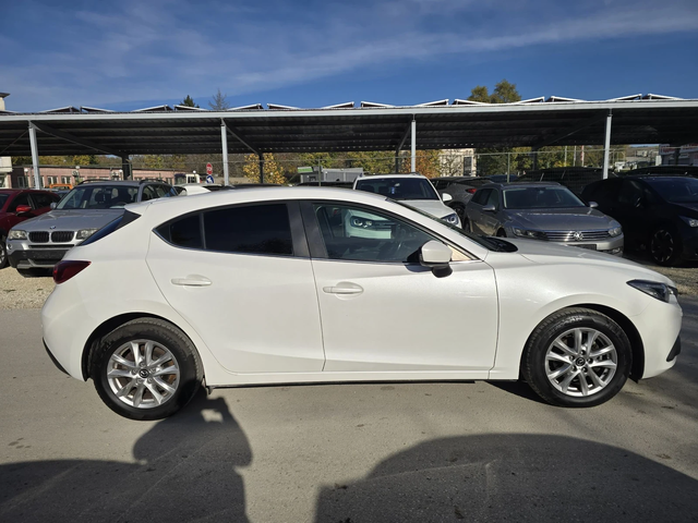 Mazda 3 1.5 SKYACTIV 100к.с Топ състояние - автомобили, коли, обяви за нови и употребявани 7