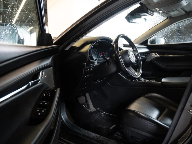 Mazda 3 GT Sedan AWD * АвтоКредит* (ЦЕНА ДО БГ) - автомобили, коли, обяви за нови и употребявани 11