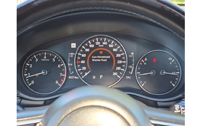 Mazda 3 GT Auto * HUD / BOSE / LEATHER / SUNROOF / DRIVER Front Wheel Drive - автомобили, коли, обяви за нови и употребявани 13
